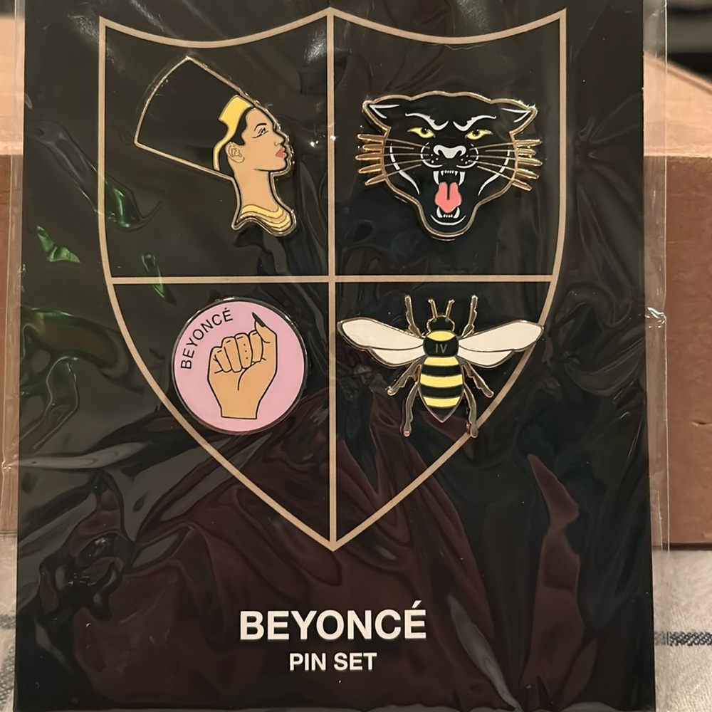 Beyoncé Homecoming Pin Set 2018